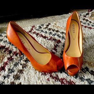 Tan heels minimal wear 3 inch high